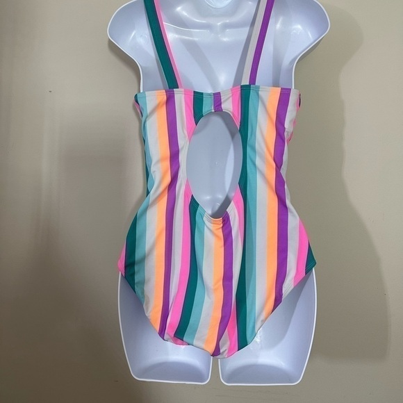 So sz 16 1/ 2 swimsuit one piece. In a pretty stripe nearly new - Picture 3 of 16